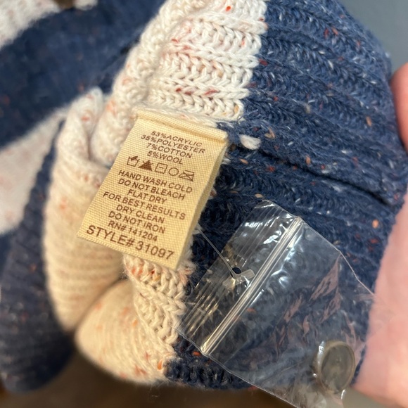 Hem & Thread NWT striped sweater - Picture 6 of 6